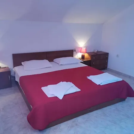 Bа́kish Guest house Obzor