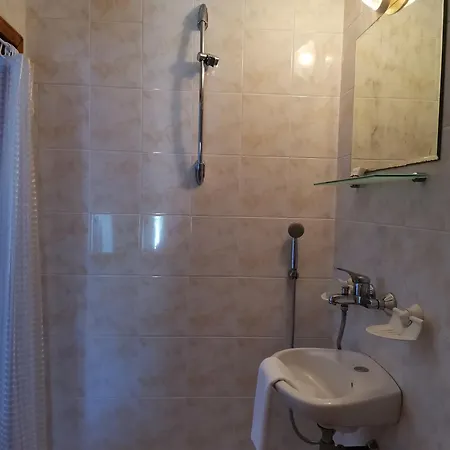 Bа́kish Guest house Obzor