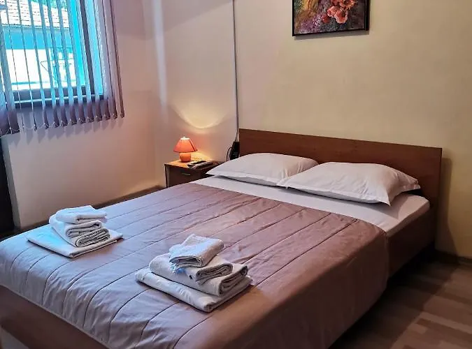 Bа́kish Guest house Obzor