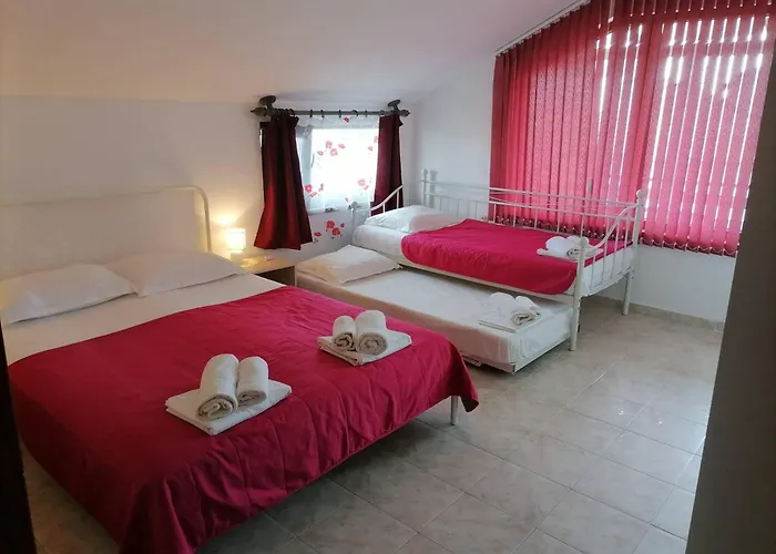 Bа́kish Guest house Obzor